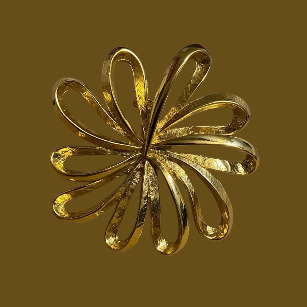 Vintage Ribbon Flower Brooch Retro Atomic Style Flower Gold Tone